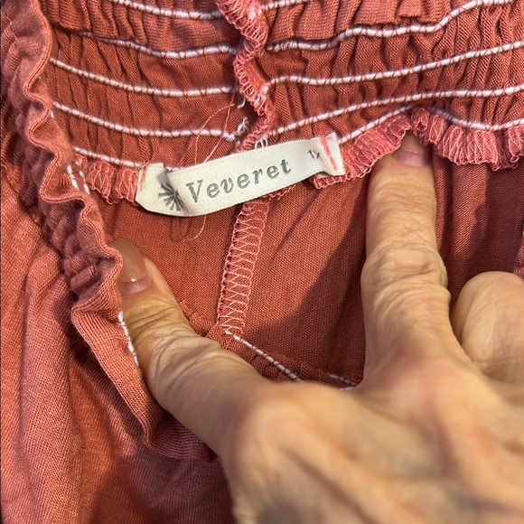 Veveret Women's Off-Shoulder Rust Top - Picture 2 of 5